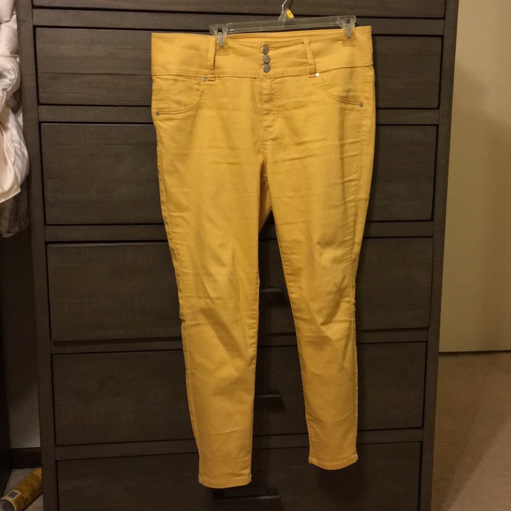 d. jeans mustard size 14